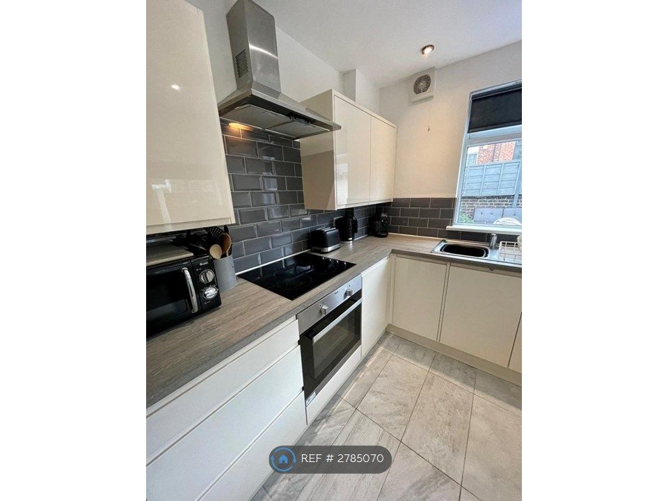 Property photo 3 of 28