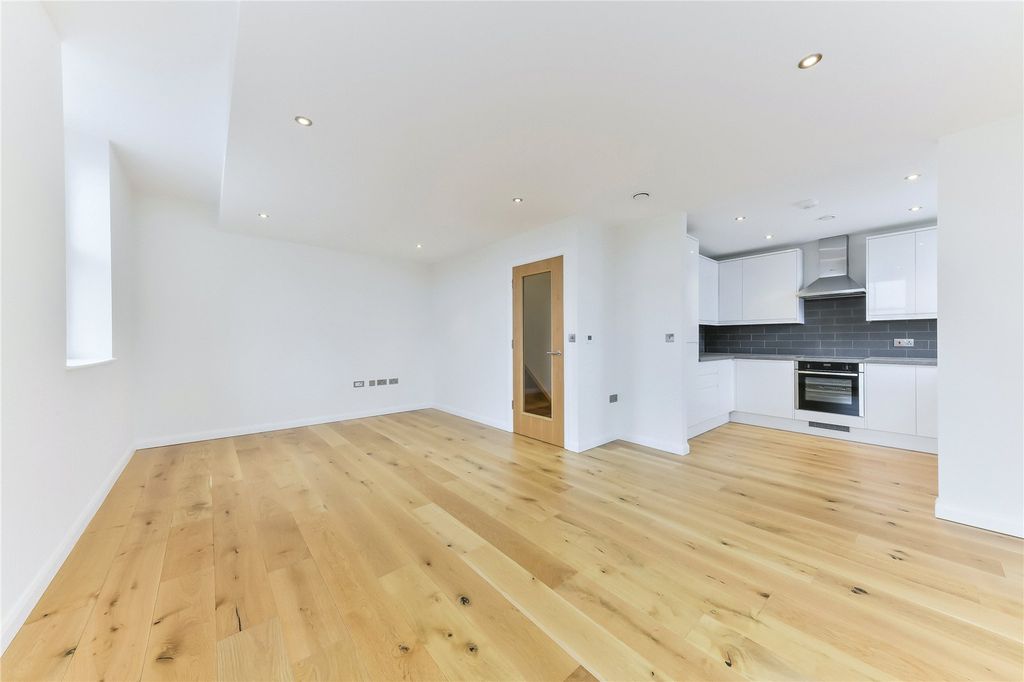 Property photo 2 of 21 Picture No. 04