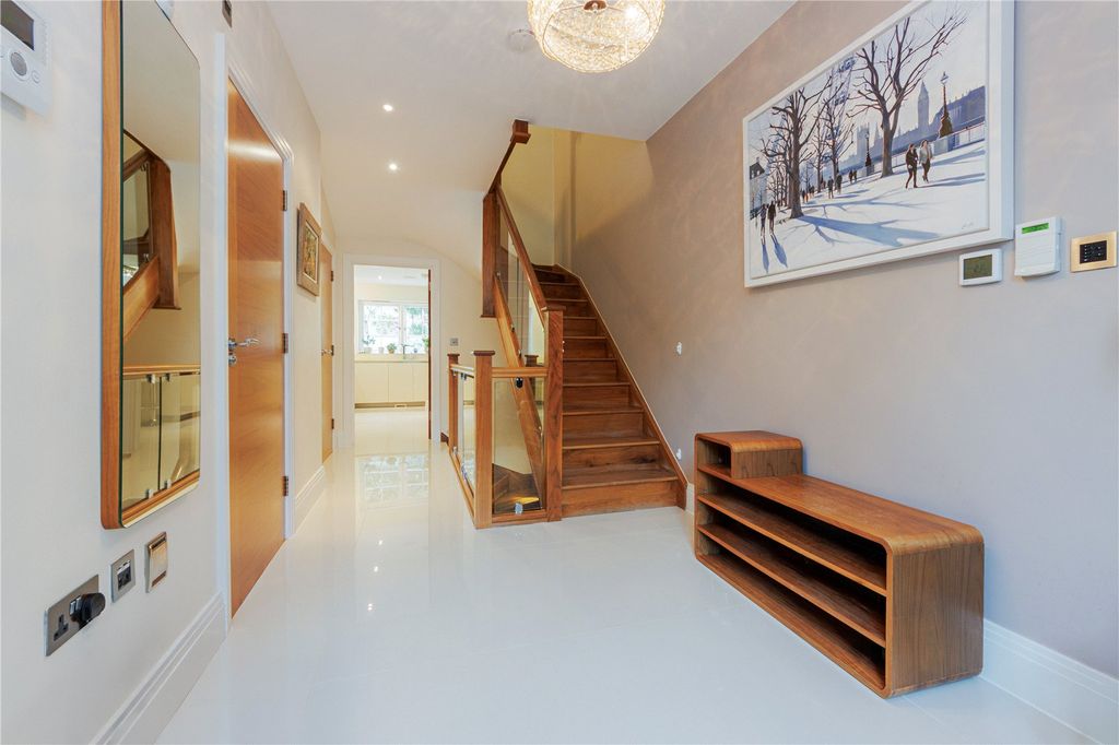 Property photo 3 of 27 Picture No. 04