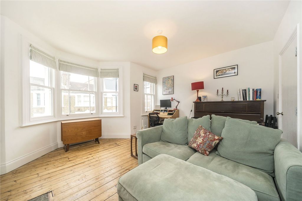 Property photo 1 of 7 Picture No. 11