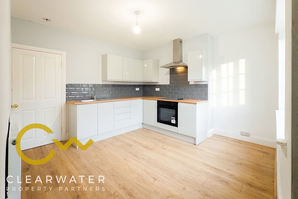 Property photo 1 of 28