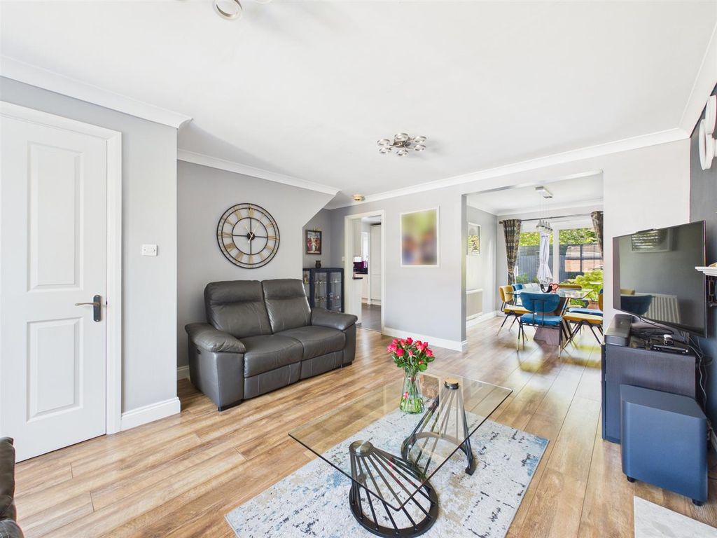 Property photo 3 of 17