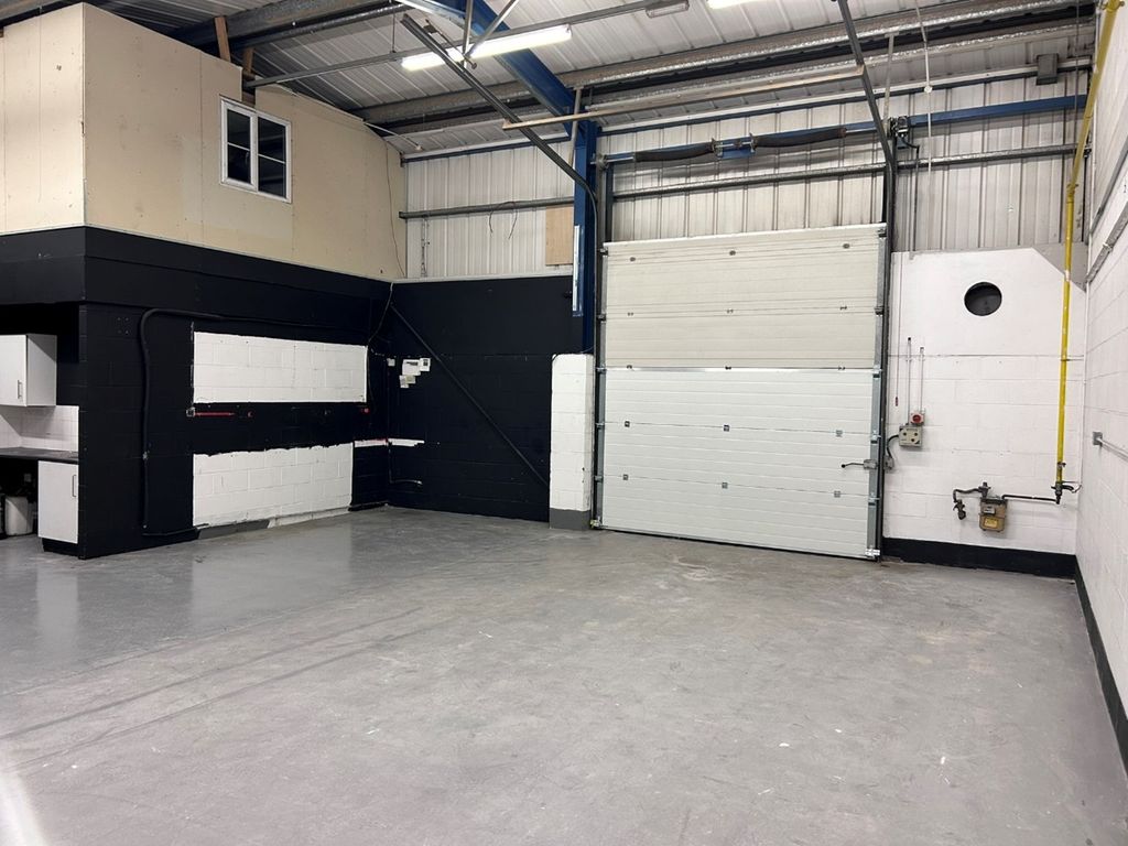 Property photo 3 of 7