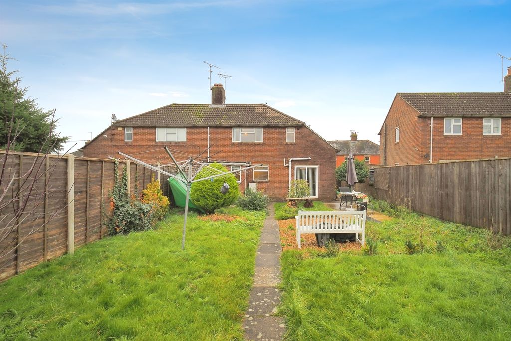 Property photo 2 of 13