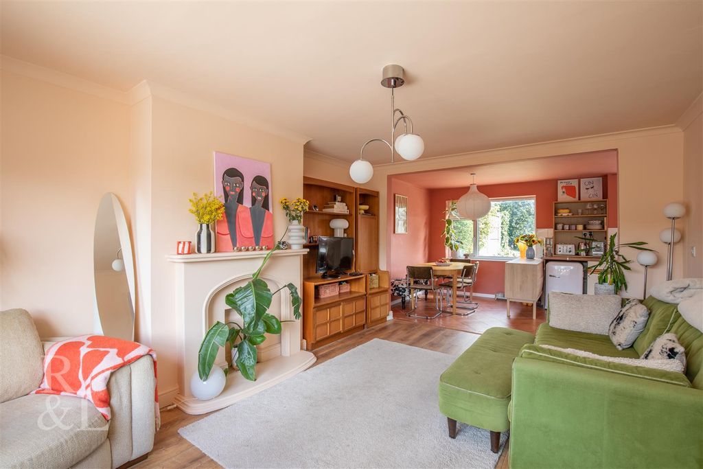 Property photo 3 of 17 9 Willowbrook (1).Jpg