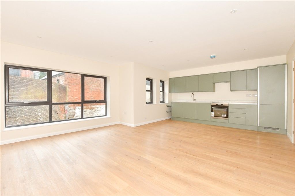 Property photo 2 of 7 Kitchen/ Lounge/Diner