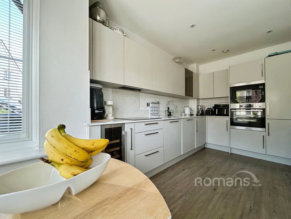 Property photo 3 of 21 Pbox-Img.Jpg