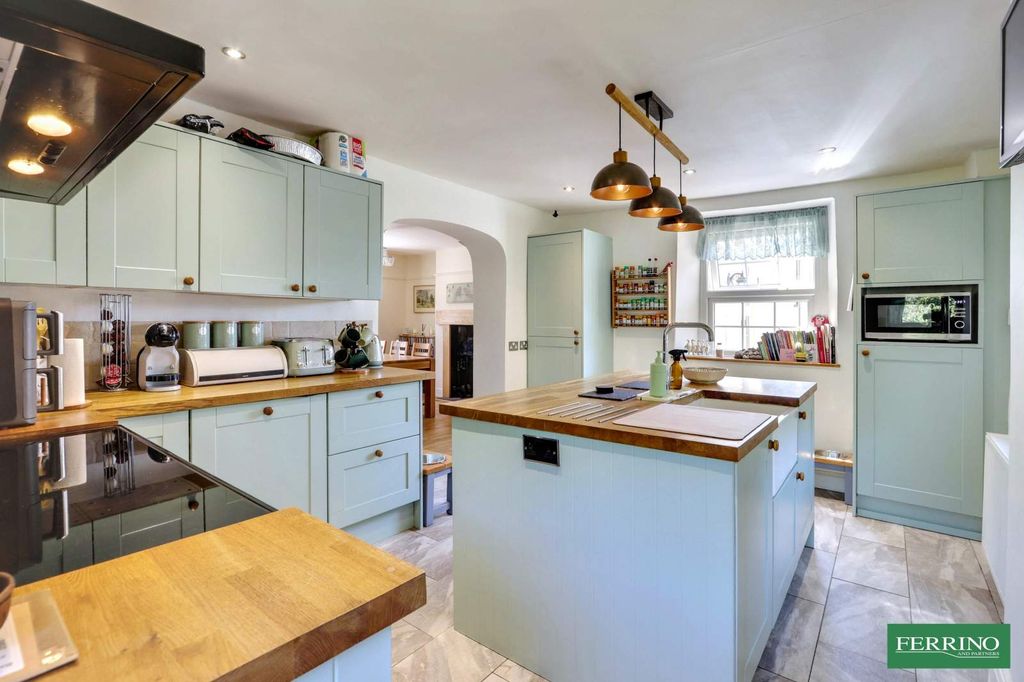 Property photo 3 of 35 Kitchen Breakfast Room