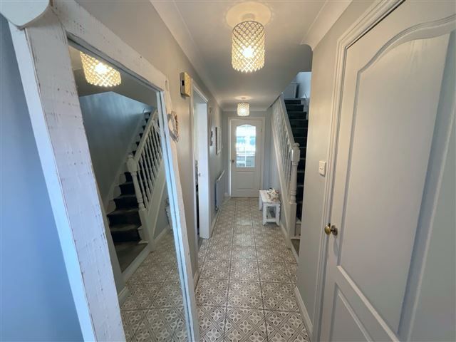 Property photo 3 of 21 Hallway