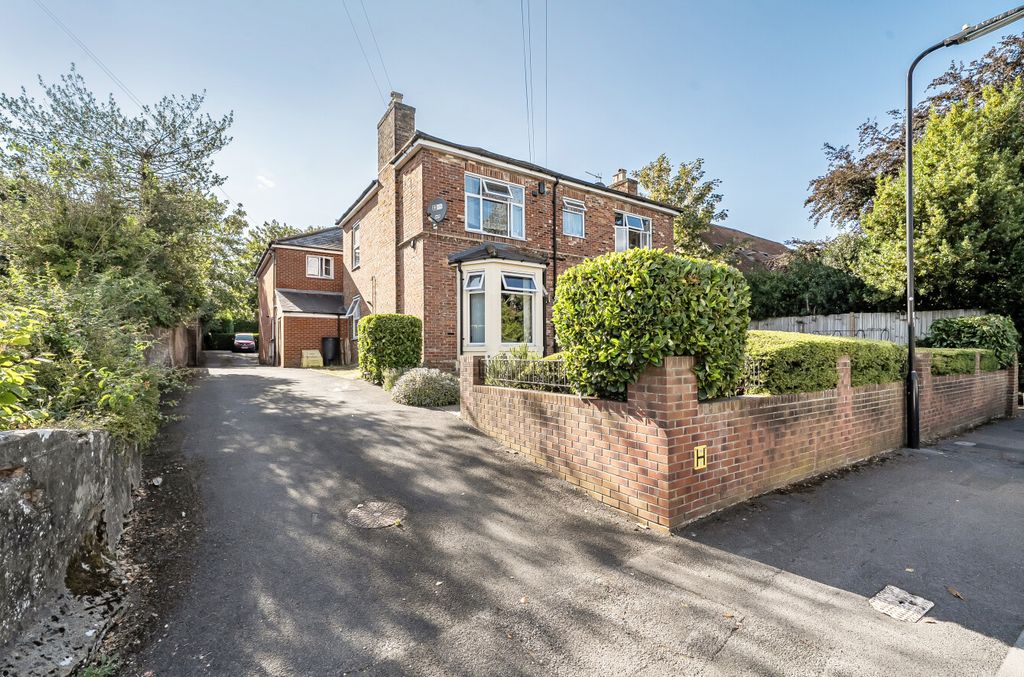 Property photo 1 of 10 1493909-21-6A5E65...