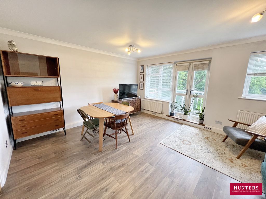 Property photo 2 of 12 Photo 8