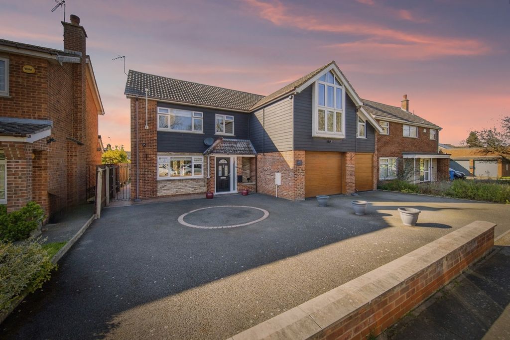 Property photo 1 of 32 Pbox-Img.Jpg