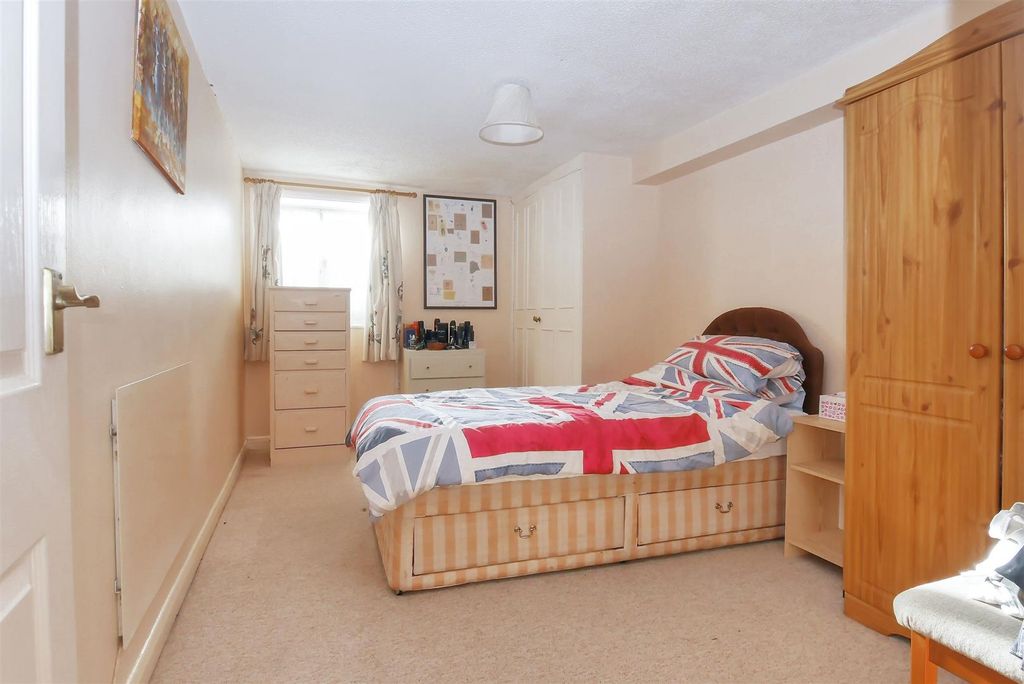 Property photo 3 of 11 P1090113_1.Jpg