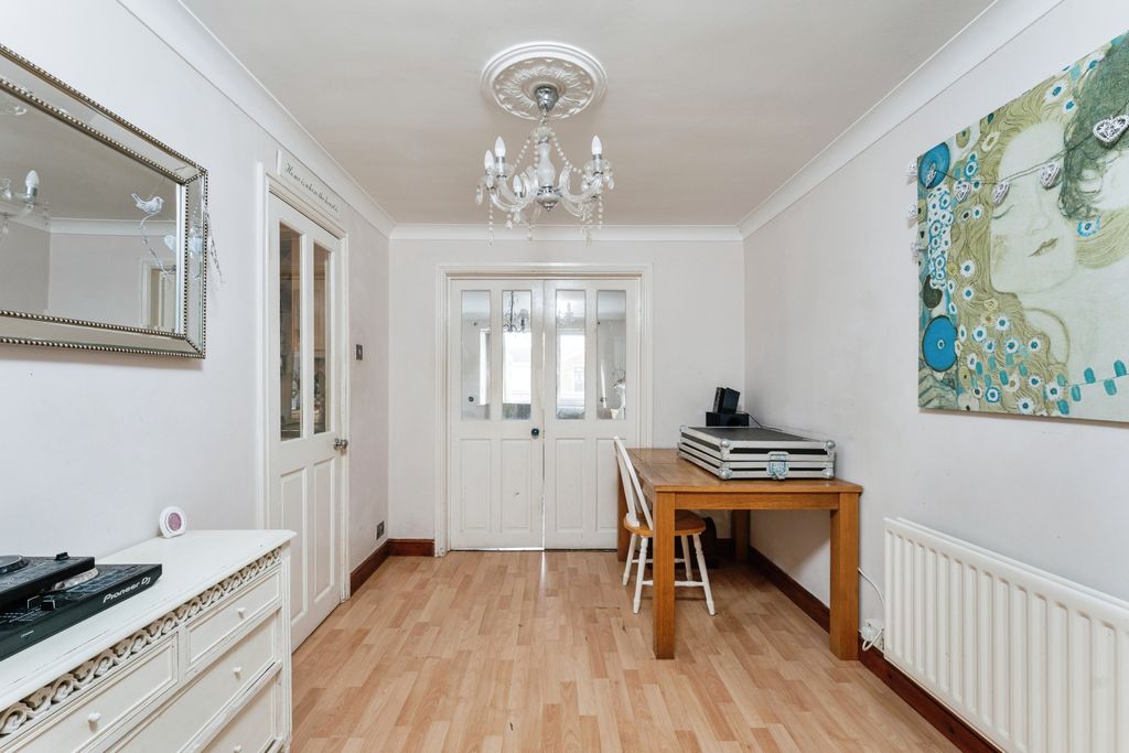 Property photo 3 of 16 Dining Room