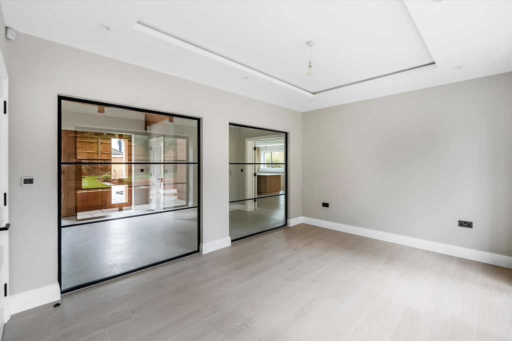 Additional image 9 of 4 bed detached house for saleCross Lanes, Guildford, Surrey GU1