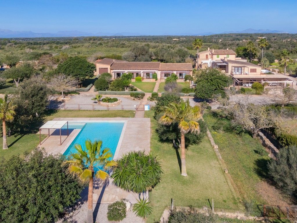 Property photo 1 of 20 Aerial (6)