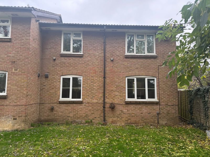 Property photo 1 of 7 Photo 8