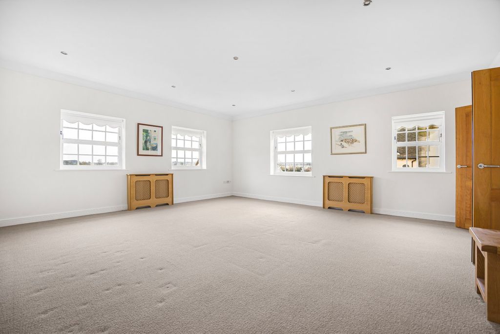 Property photo 3 of 17 Picture No. 07