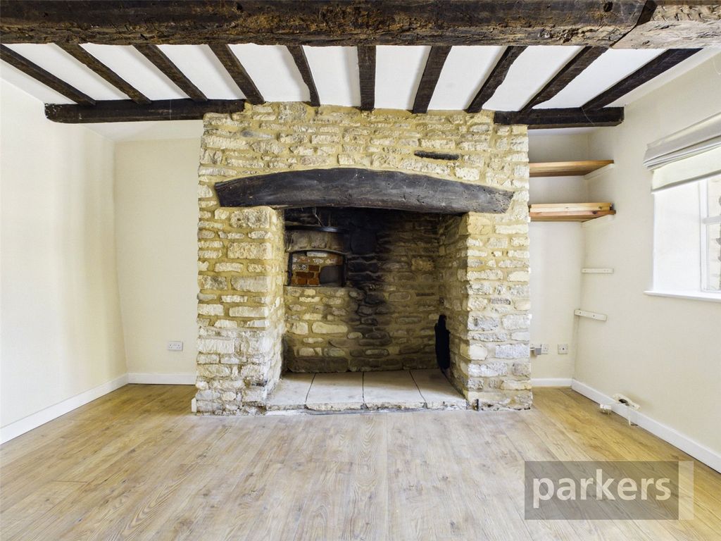 Property photo 3 of 27 Picture No. 35