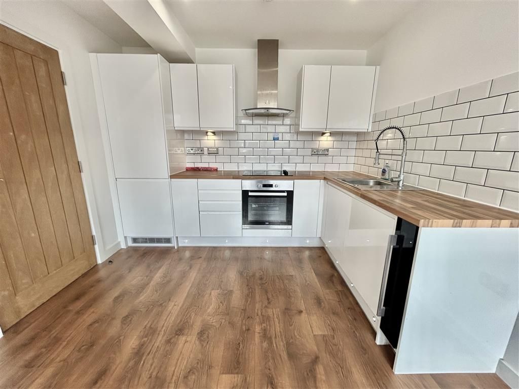 Property photo 3 of 8 Image