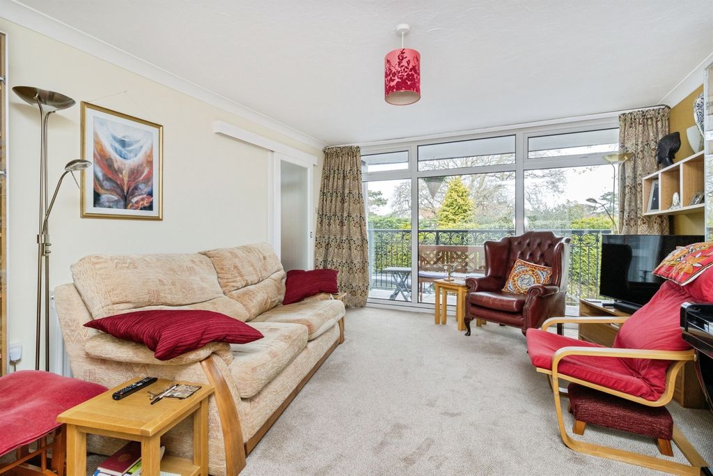 Property photo 2 of 17