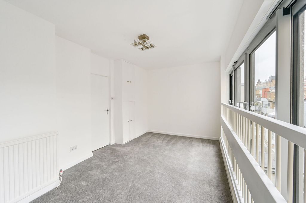 Property photo 3 of 6