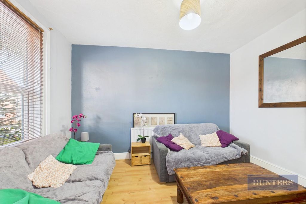 Property photo 2 of 9 Cam05152G0-Pr0117-Still003.Jpg