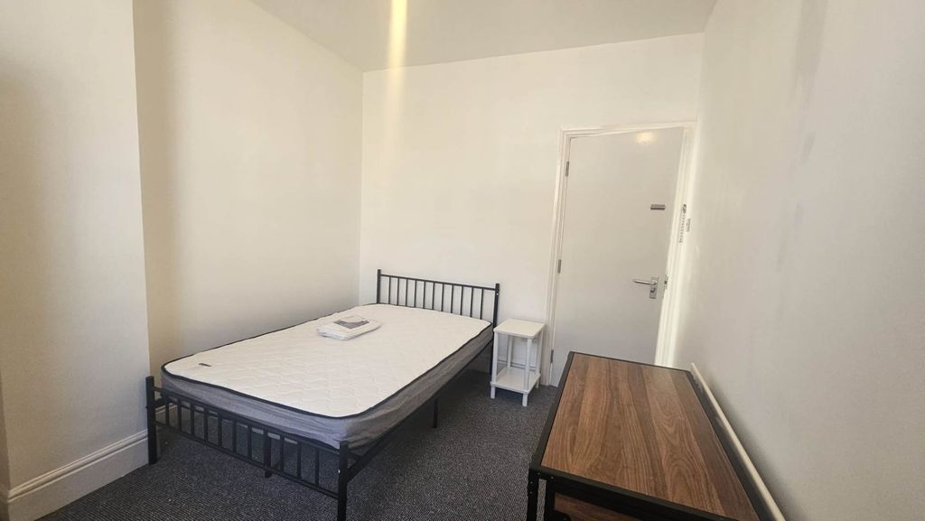 Property photo 1 of 3