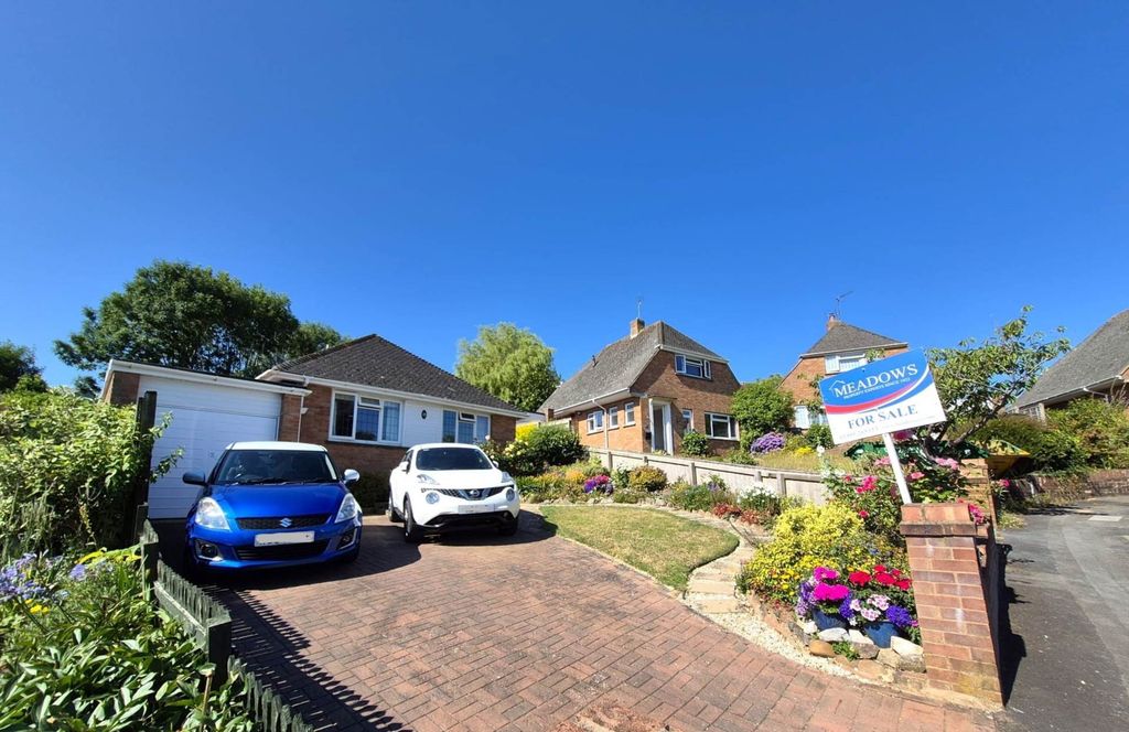 Property photo 1 of 11
