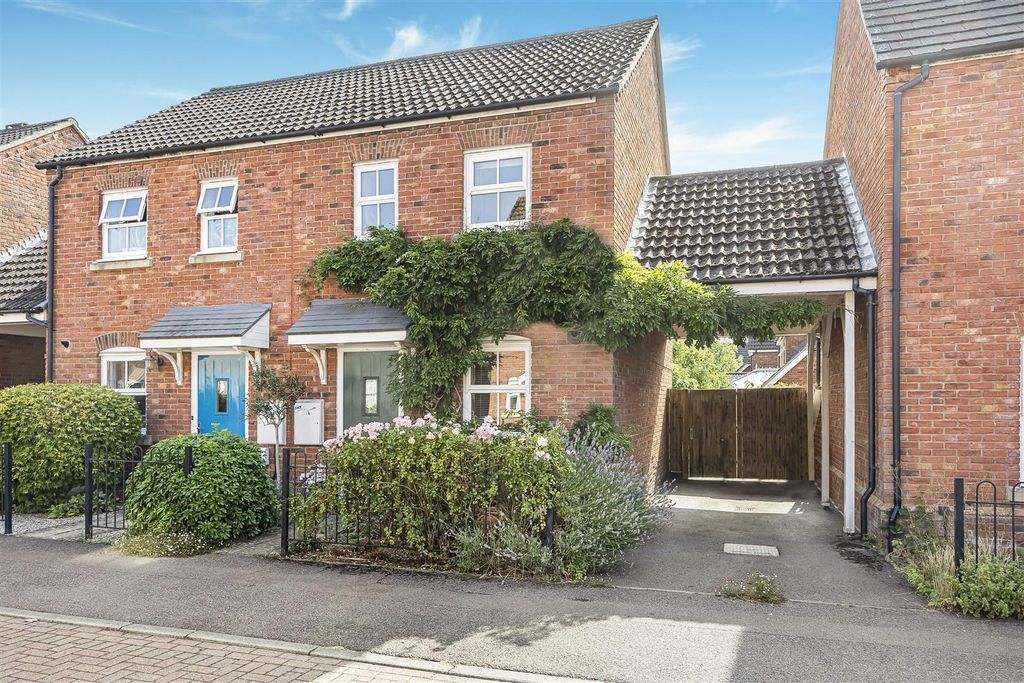 Property photo 1 of 18