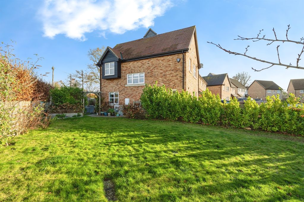 Property photo 1 of 22