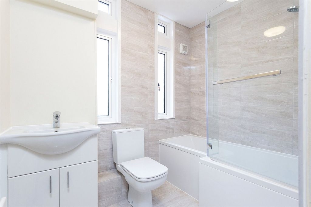 Property photo 3 of 6 Bathroom