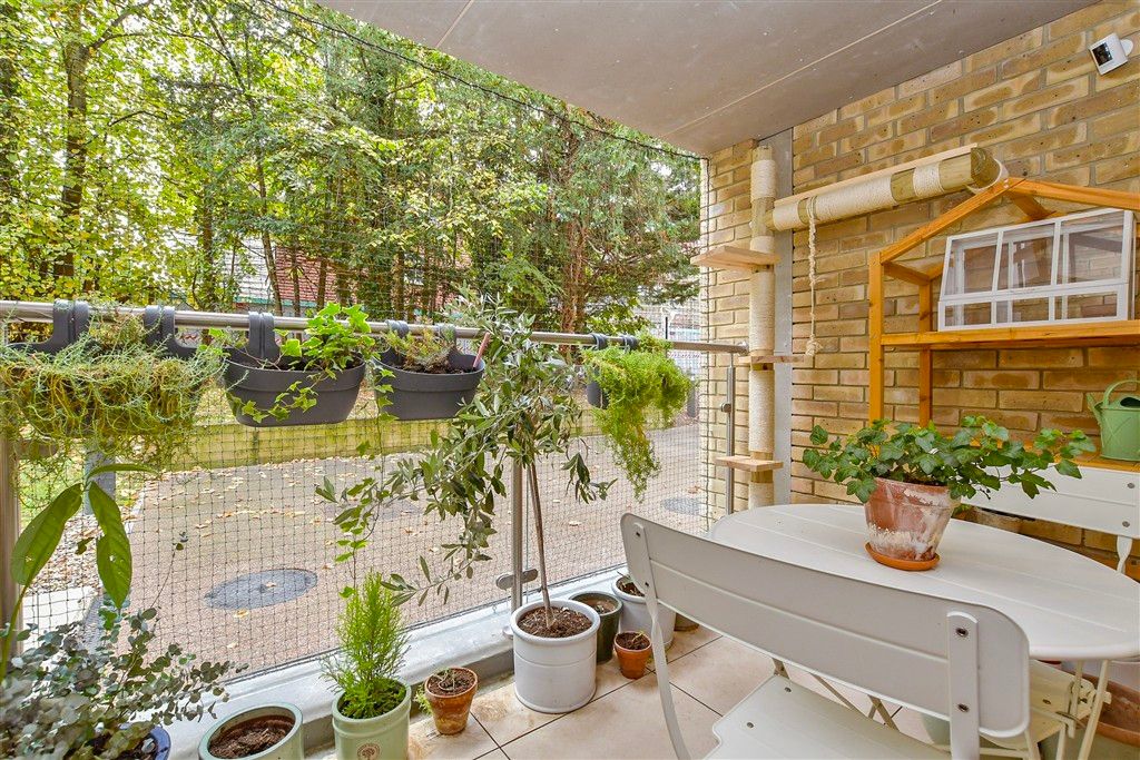 Property photo 3 of 9 Balcony / Terrace