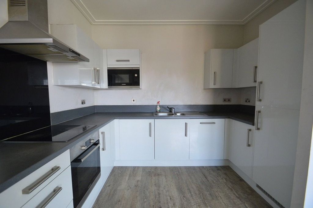 Property photo 1 of 7 Kitchen