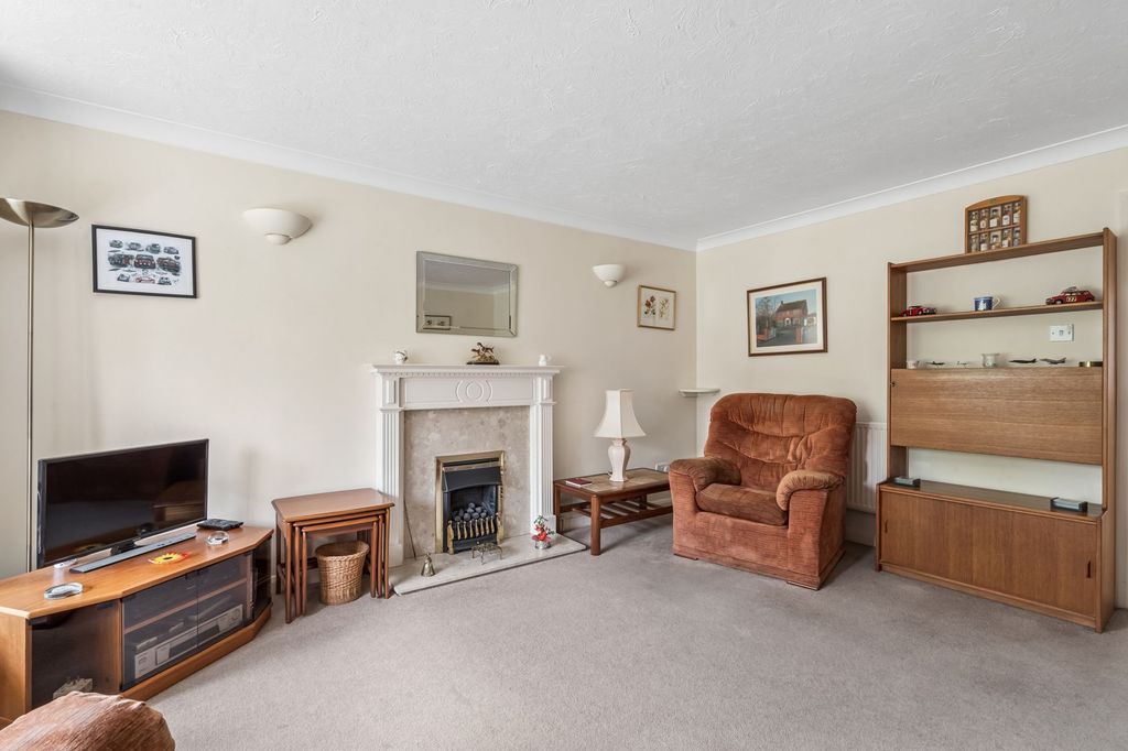 Property photo 2 of 29