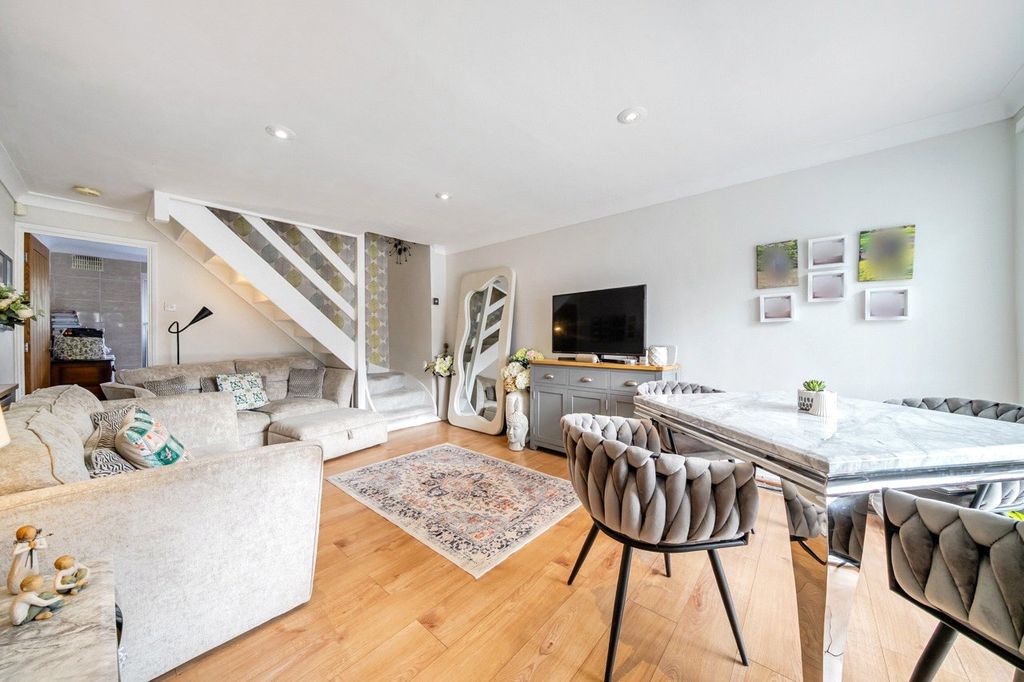 Property photo 2 of 9 Reception Room