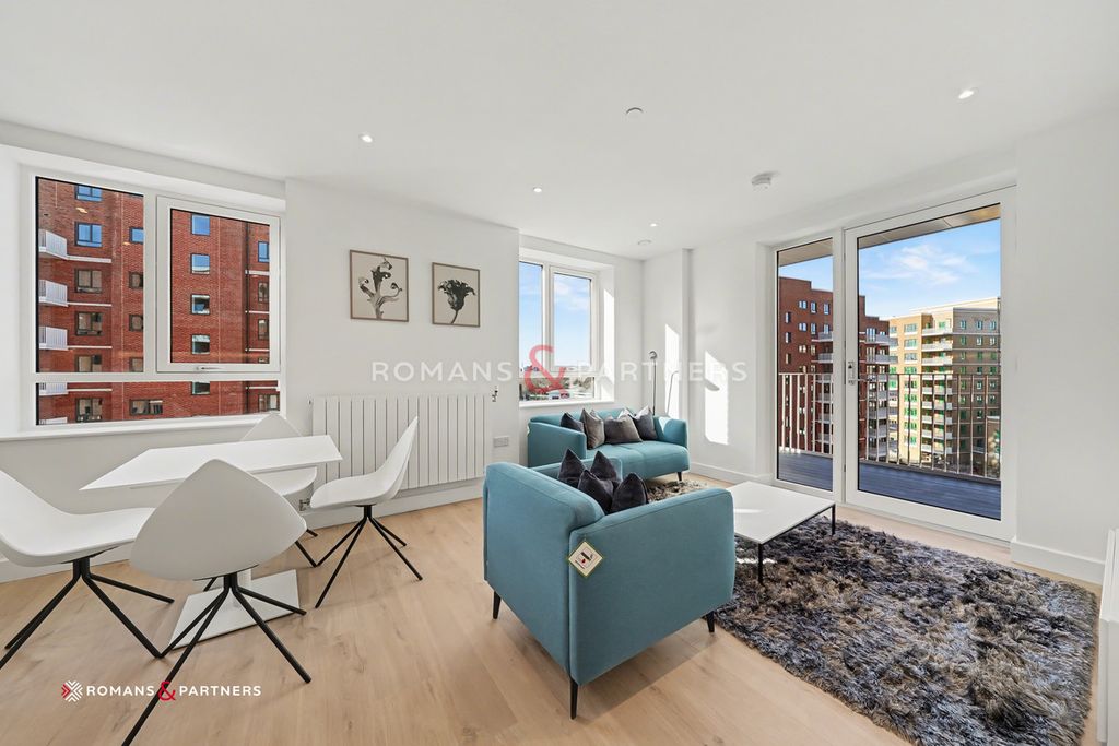 Property photo 2 of 17