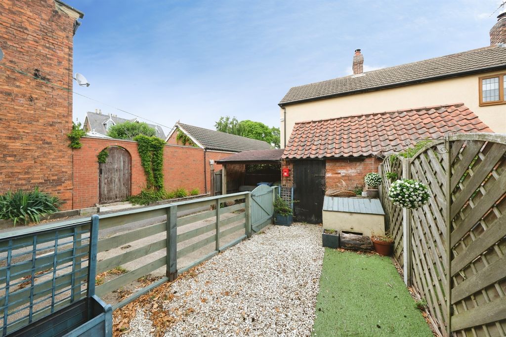 Property photo 3 of 16