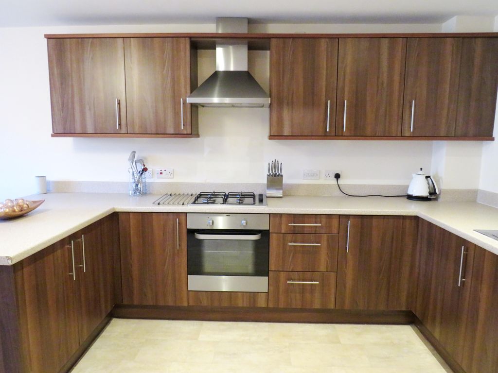 Property photo 2 of 6 Kitchen