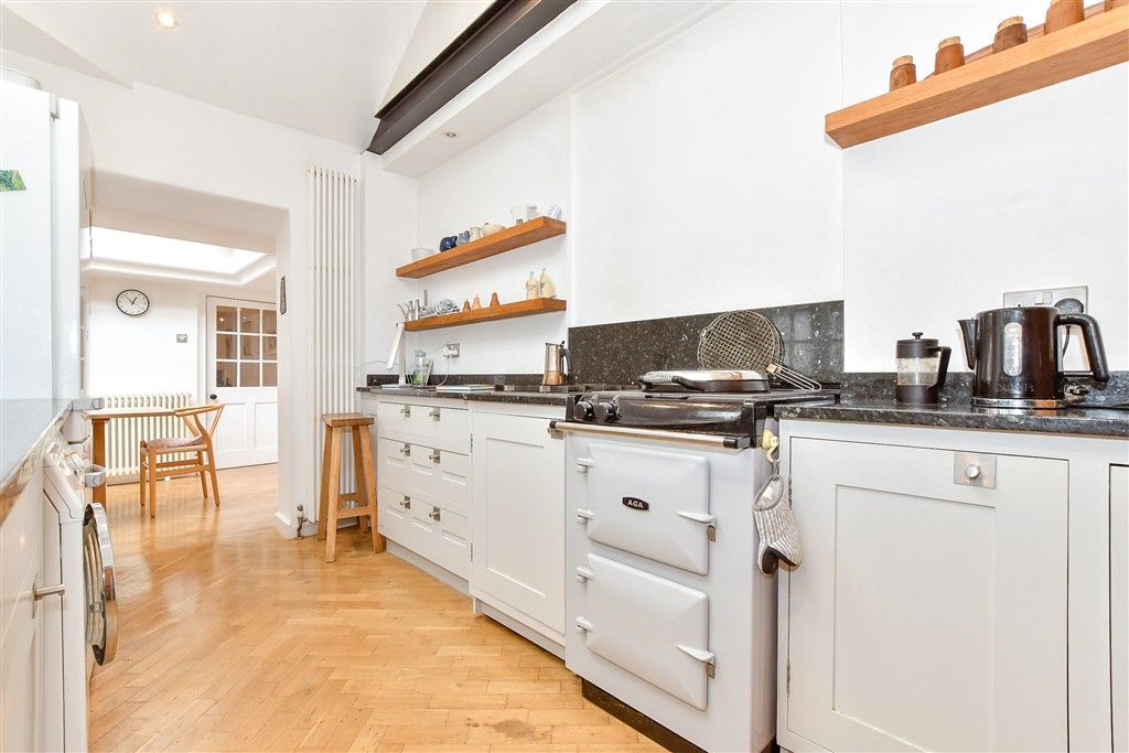 Property photo 3 of 20 Kitchen