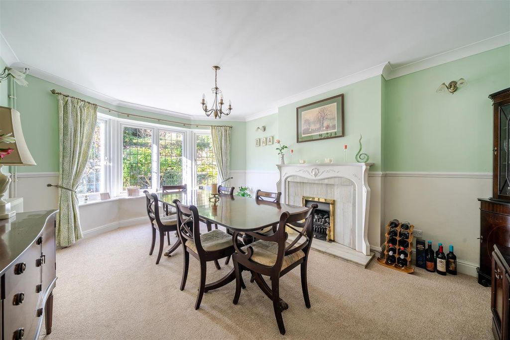 Property photo 3 of 19 Dining Room