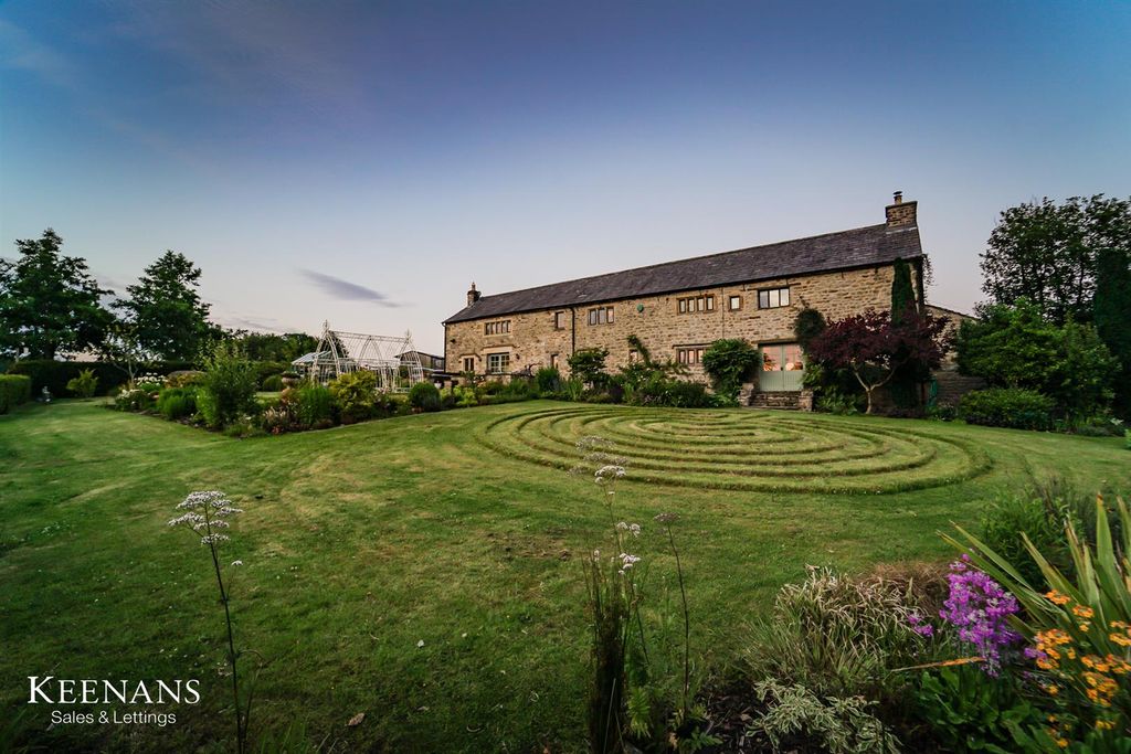 Property photo 1 of 84 1.Jpg
