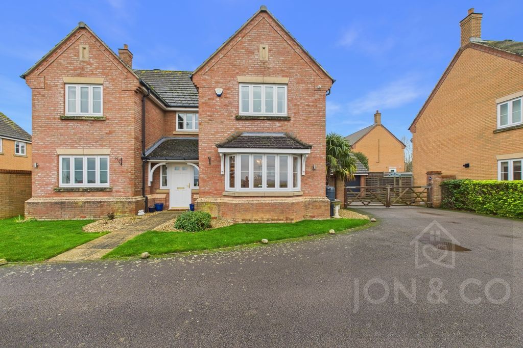 Property photo 1 of 38