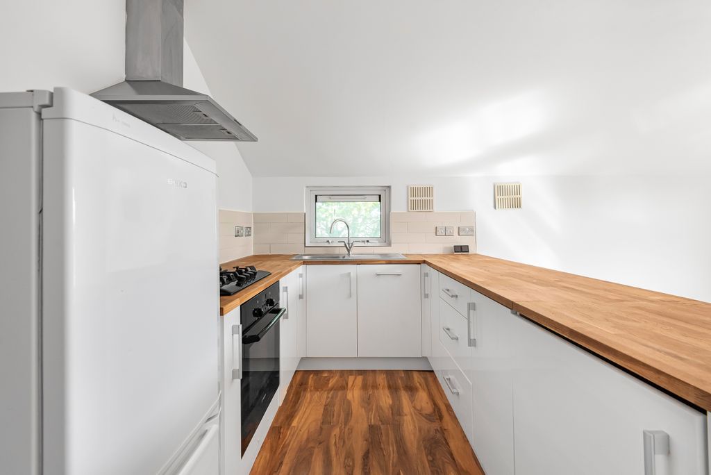 Property photo 3 of 12 23_17125