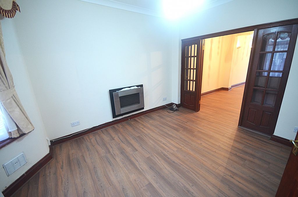 Property photo 3 of 14 Gallery