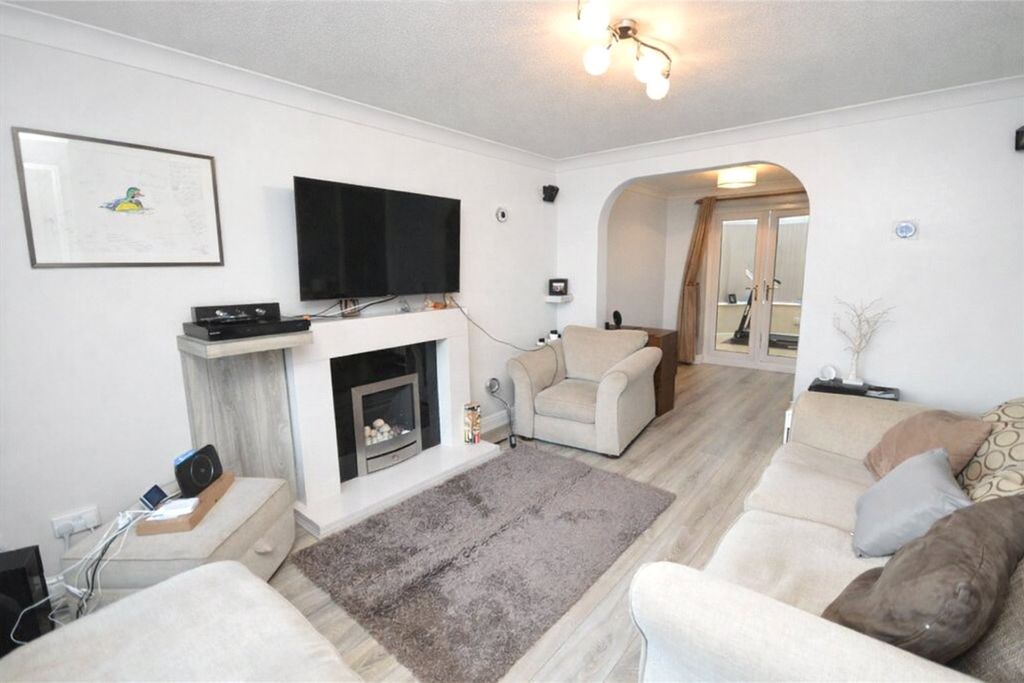 Property photo 3 of 12 Picture 3