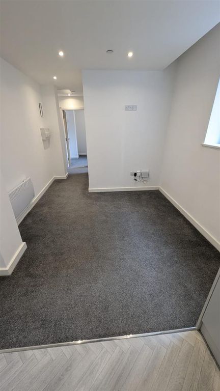 Property photo 3 of 8 Img-20250217-Wa0022