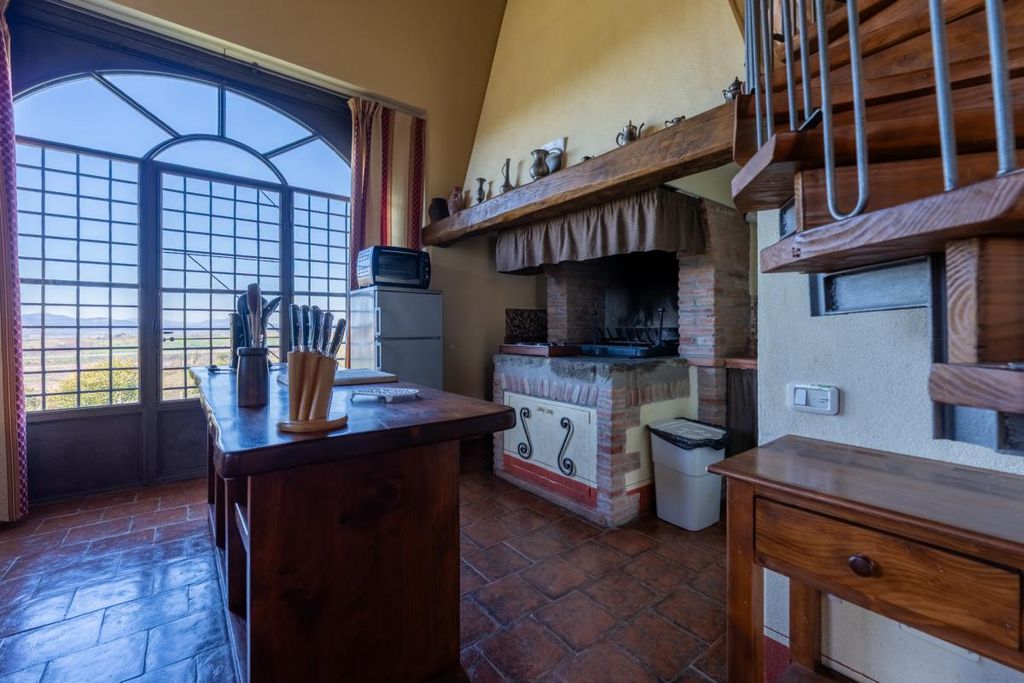 Property photo 1 of 40