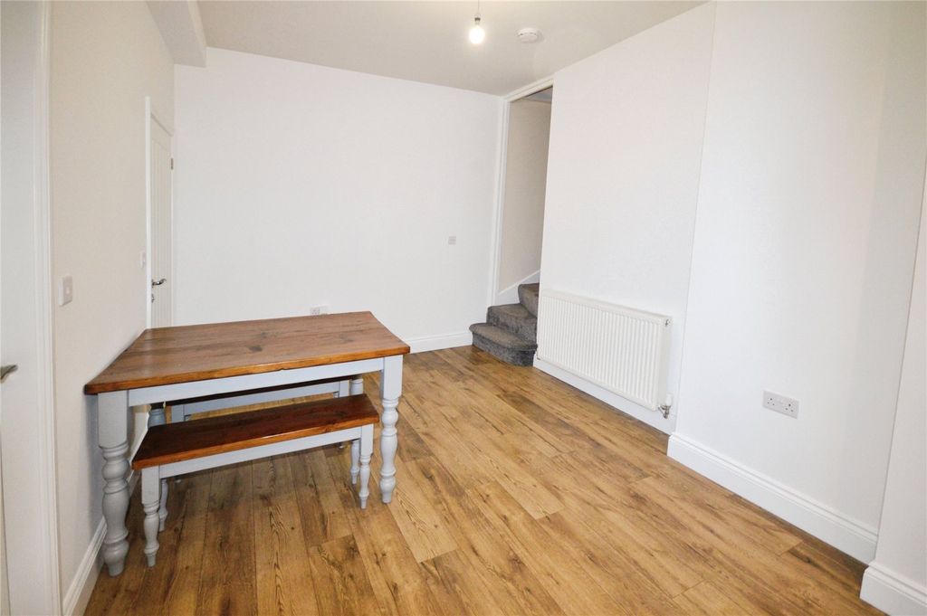 Property photo 3 of 19 Dining Area