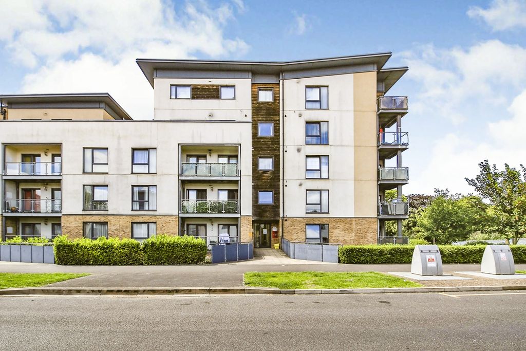 Property photo 1 of 17